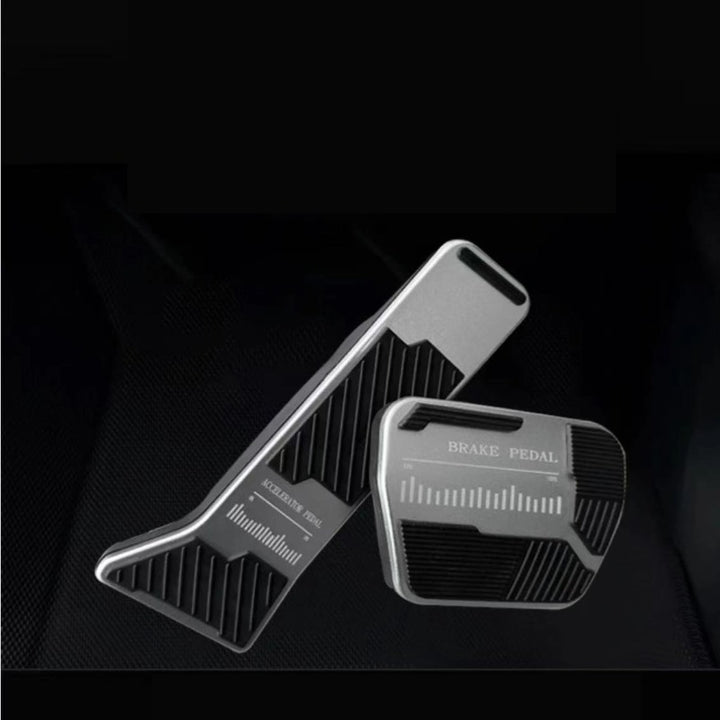 Accelerator pedal protective cover suitable for ROX 01