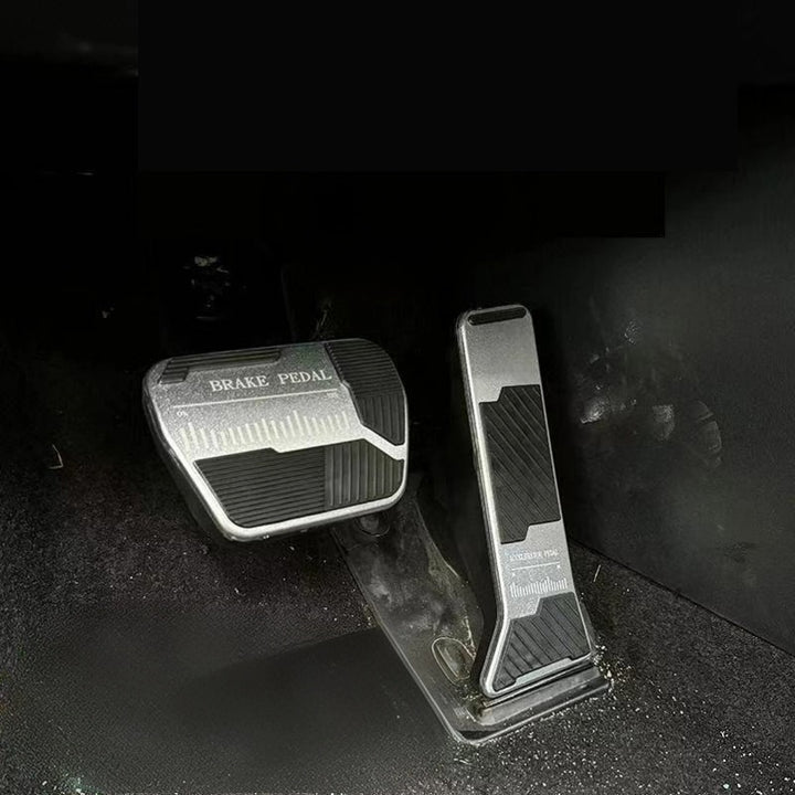 Accelerator pedal protective cover suitable for ROX 01