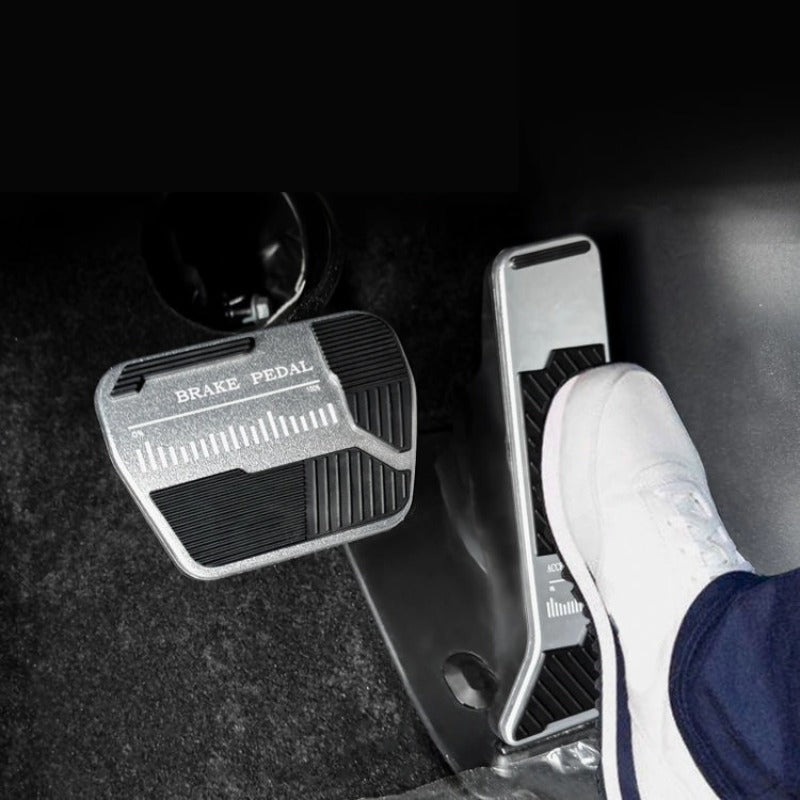 Accelerator pedal protective cover suitable for ROX 01