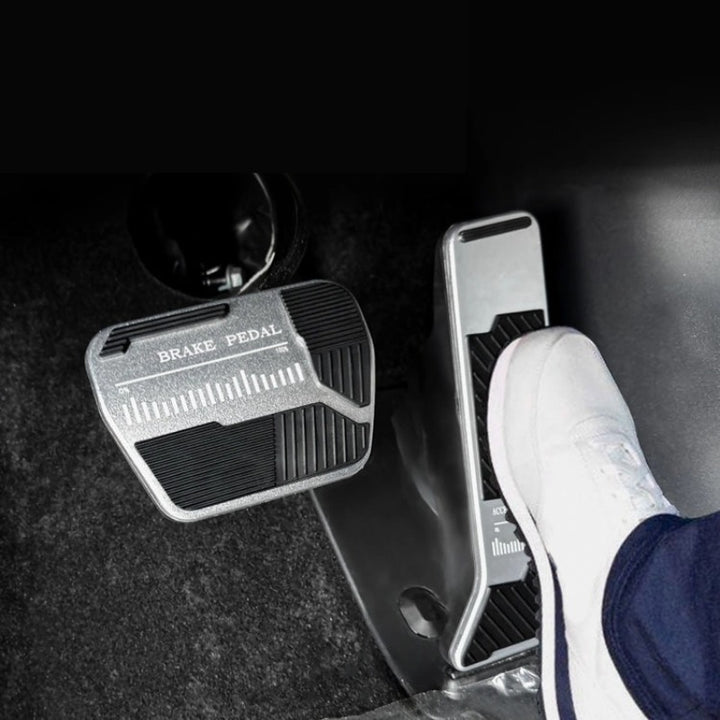 Accelerator pedal protective cover suitable for ROX 01
