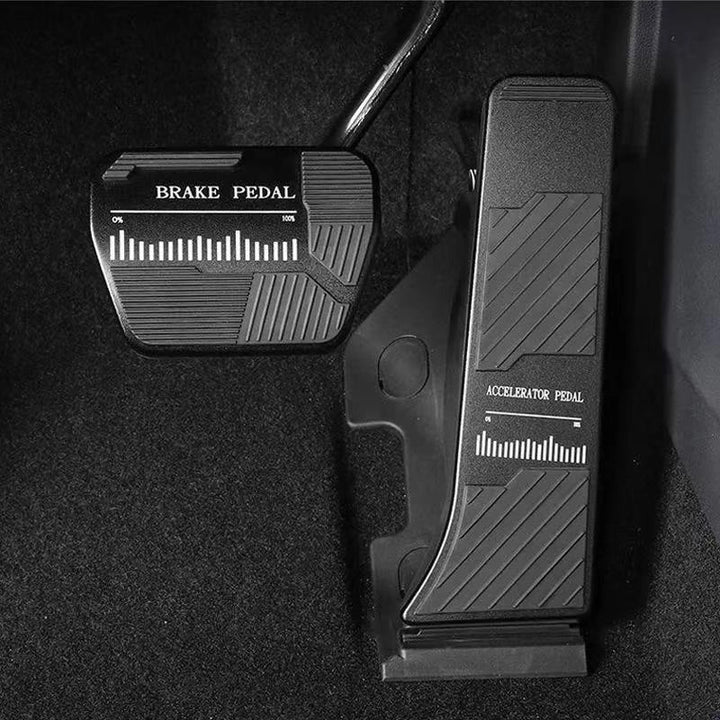 Accelerator pedal protective cover suitable for ROX 01